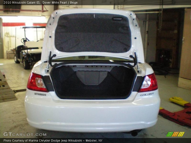 Dover White Pearl / Beige 2010 Mitsubishi Galant ES