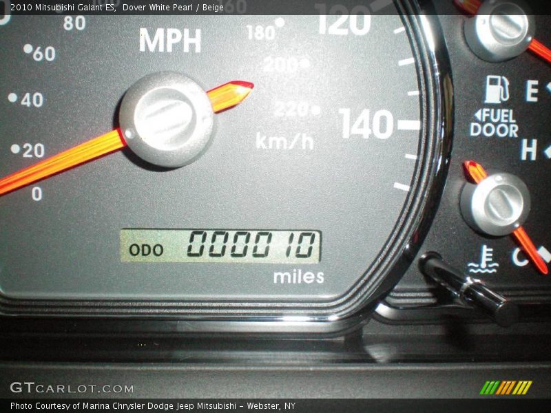 Dover White Pearl / Beige 2010 Mitsubishi Galant ES