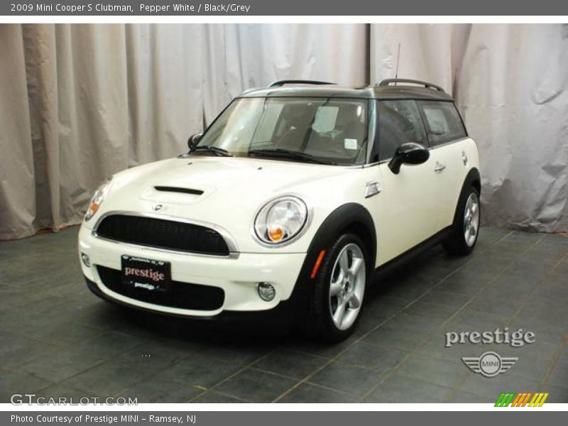 Pepper White / Black/Grey 2009 Mini Cooper S Clubman