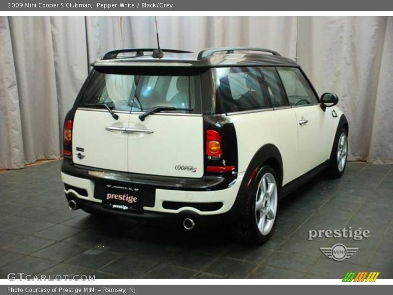 Pepper White / Black/Grey 2009 Mini Cooper S Clubman