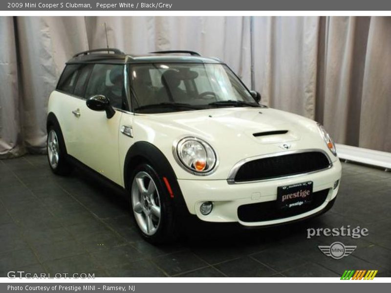 Pepper White / Black/Grey 2009 Mini Cooper S Clubman