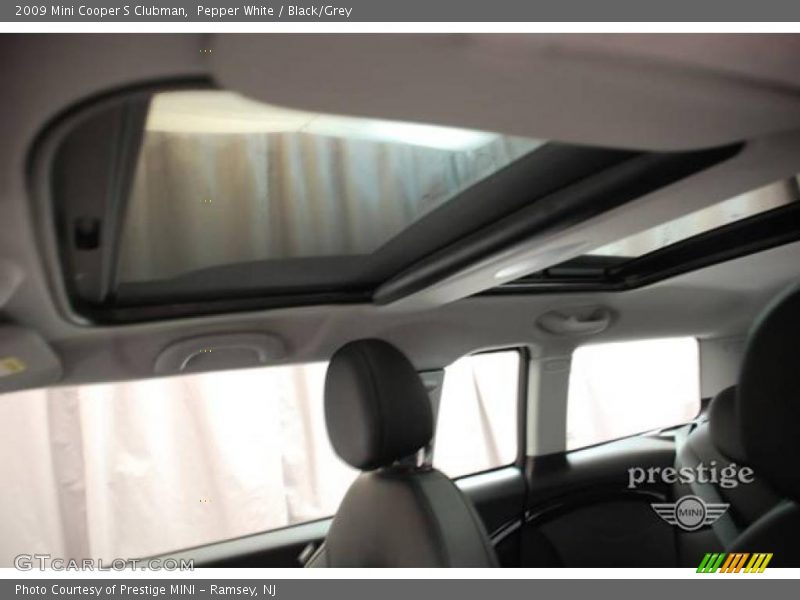 Pepper White / Black/Grey 2009 Mini Cooper S Clubman