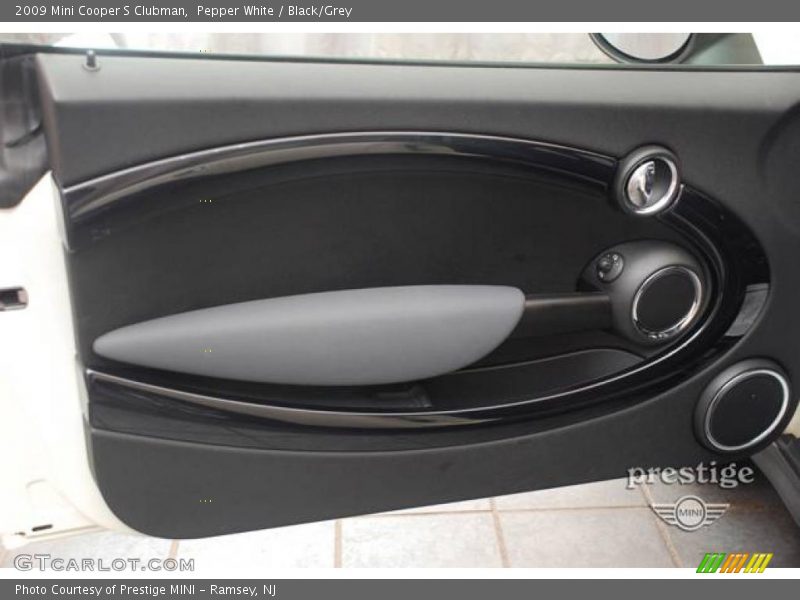 Pepper White / Black/Grey 2009 Mini Cooper S Clubman