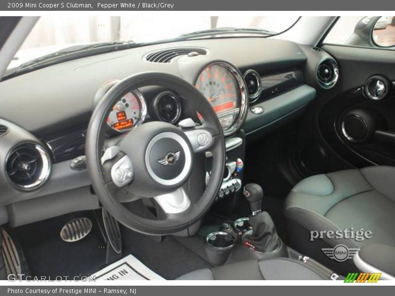 Pepper White / Black/Grey 2009 Mini Cooper S Clubman