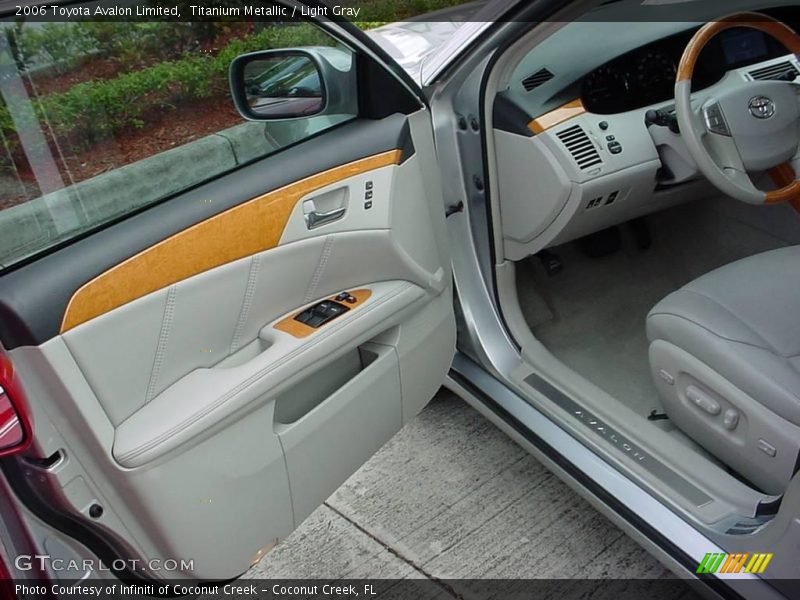 Titanium Metallic / Light Gray 2006 Toyota Avalon Limited