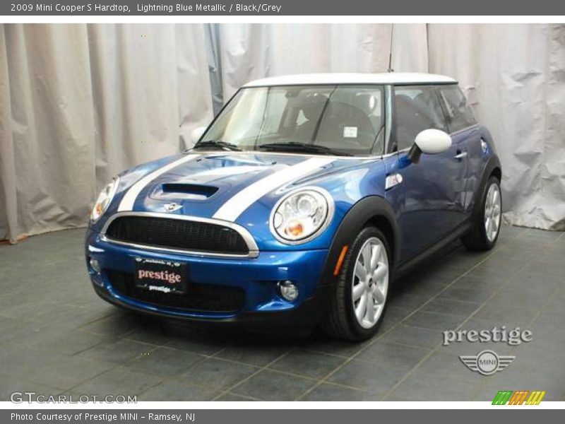 Lightning Blue Metallic / Black/Grey 2009 Mini Cooper S Hardtop