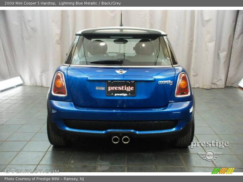 Lightning Blue Metallic / Black/Grey 2009 Mini Cooper S Hardtop