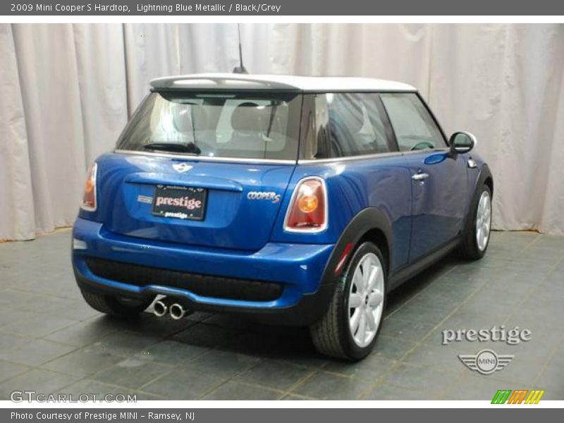 Lightning Blue Metallic / Black/Grey 2009 Mini Cooper S Hardtop