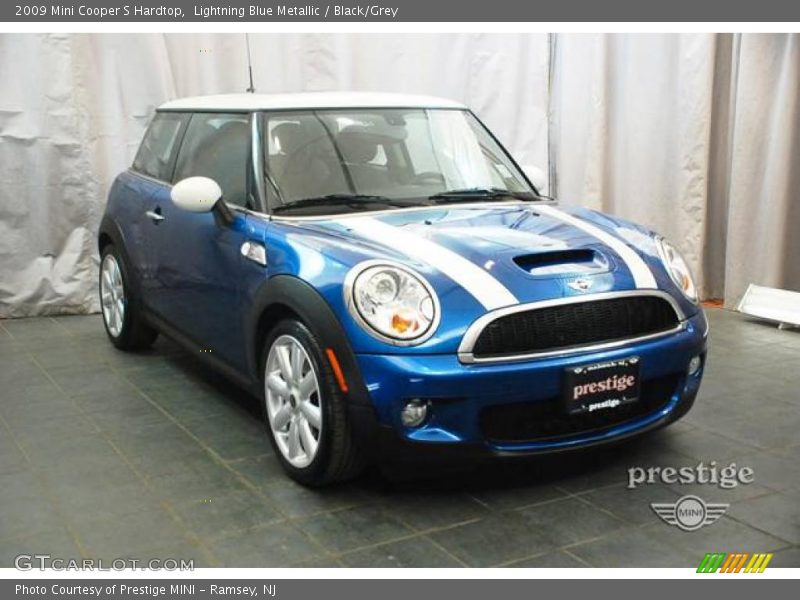 Lightning Blue Metallic / Black/Grey 2009 Mini Cooper S Hardtop