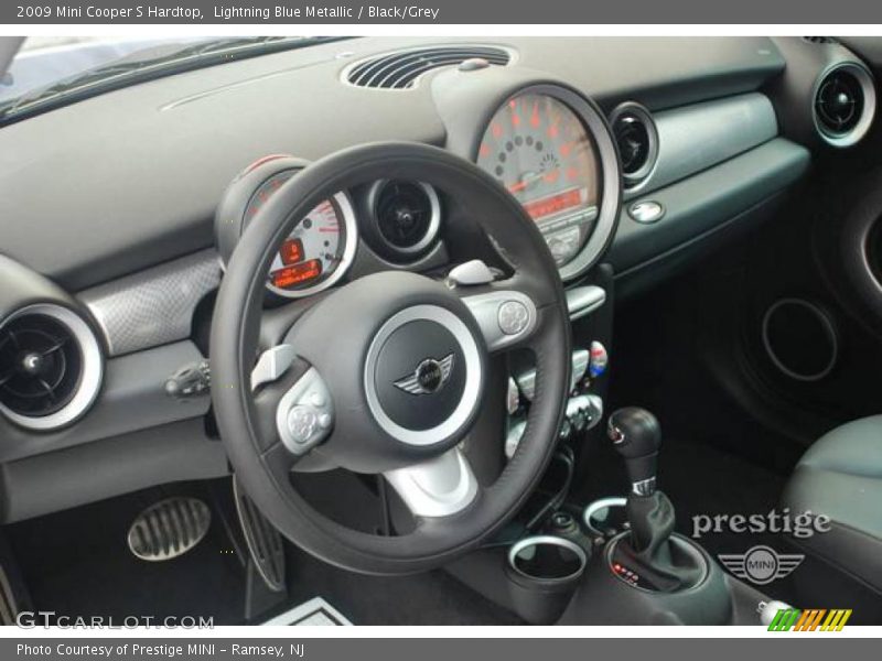 Lightning Blue Metallic / Black/Grey 2009 Mini Cooper S Hardtop