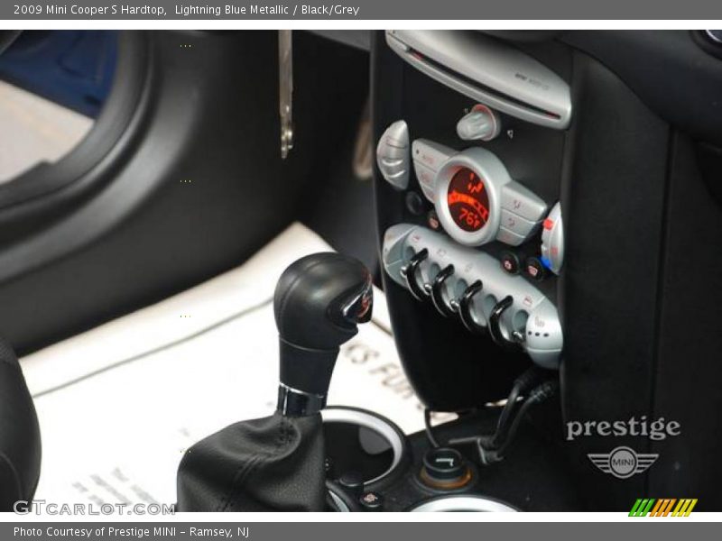Lightning Blue Metallic / Black/Grey 2009 Mini Cooper S Hardtop