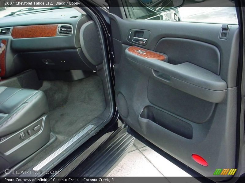 Black / Ebony 2007 Chevrolet Tahoe LTZ