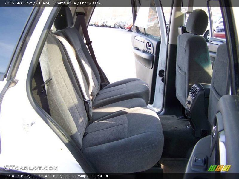 Summit White / Ebony Black 2006 GMC Envoy SLE 4x4