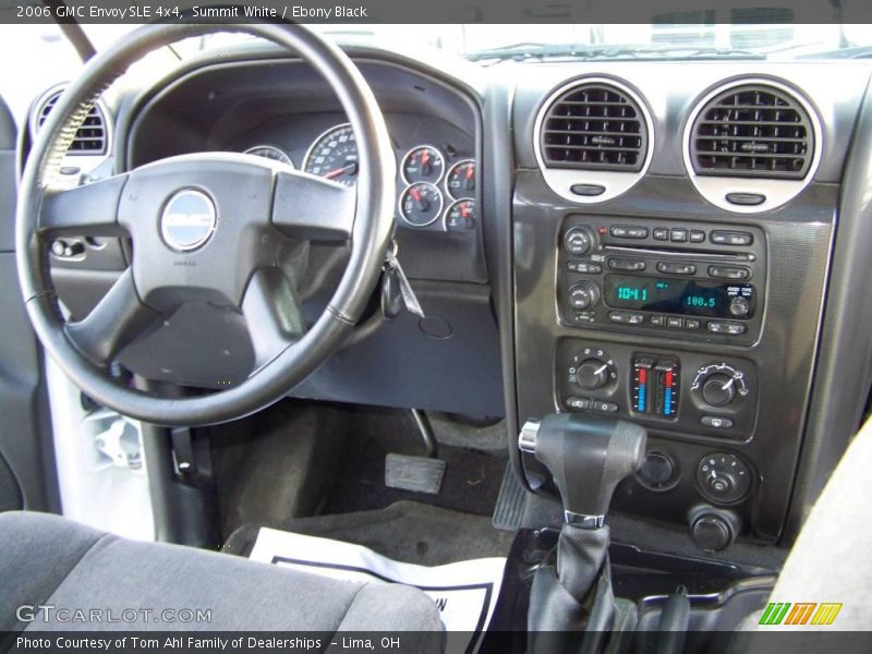 Summit White / Ebony Black 2006 GMC Envoy SLE 4x4