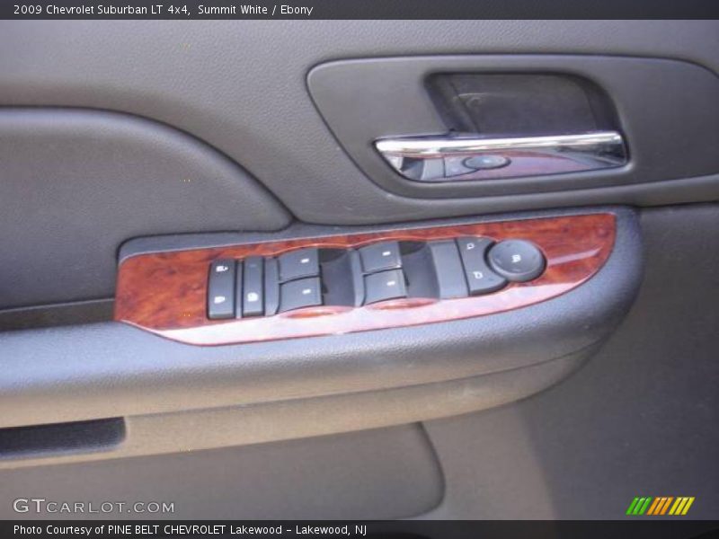 Summit White / Ebony 2009 Chevrolet Suburban LT 4x4