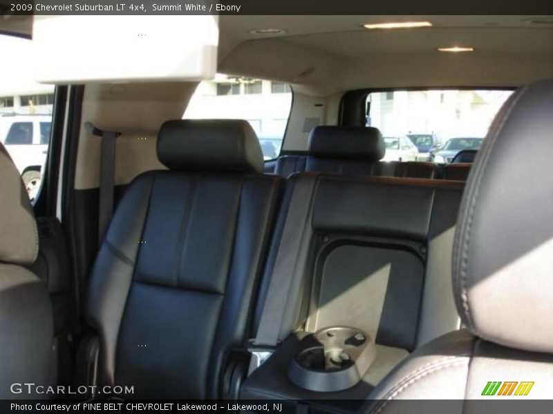 Summit White / Ebony 2009 Chevrolet Suburban LT 4x4