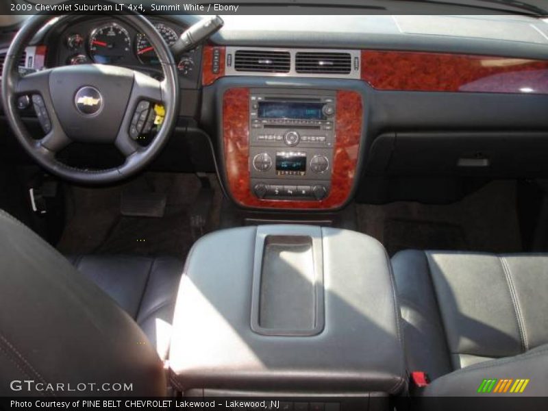 Summit White / Ebony 2009 Chevrolet Suburban LT 4x4
