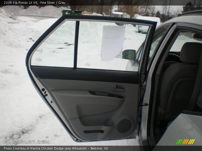 Fine Silver / Gray 2008 Kia Rondo LX V6