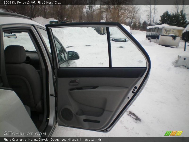 Fine Silver / Gray 2008 Kia Rondo LX V6