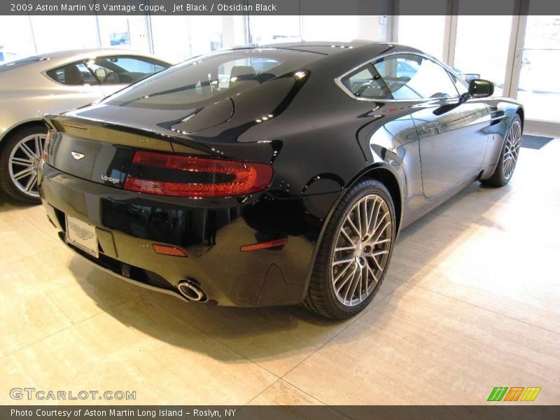 Jet Black / Obsidian Black 2009 Aston Martin V8 Vantage Coupe