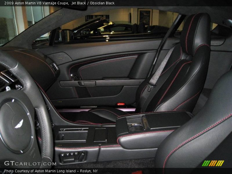 Jet Black / Obsidian Black 2009 Aston Martin V8 Vantage Coupe