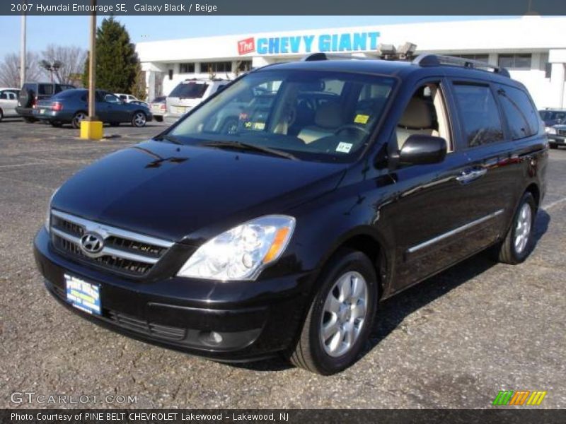 Galaxy Black / Beige 2007 Hyundai Entourage SE