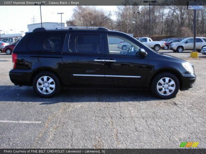 Galaxy Black / Beige 2007 Hyundai Entourage SE