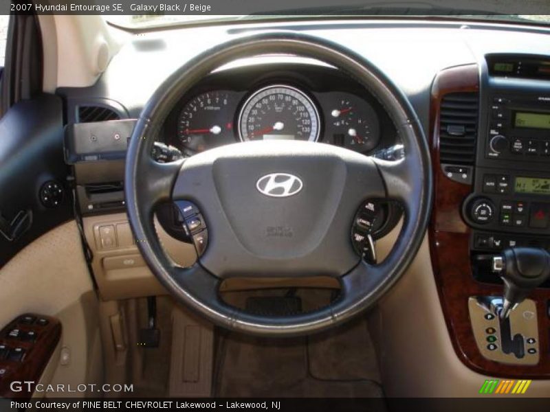 Galaxy Black / Beige 2007 Hyundai Entourage SE