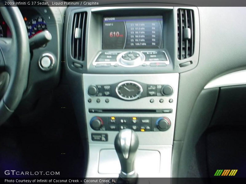 Liquid Platinum / Graphite 2009 Infiniti G 37 Sedan
