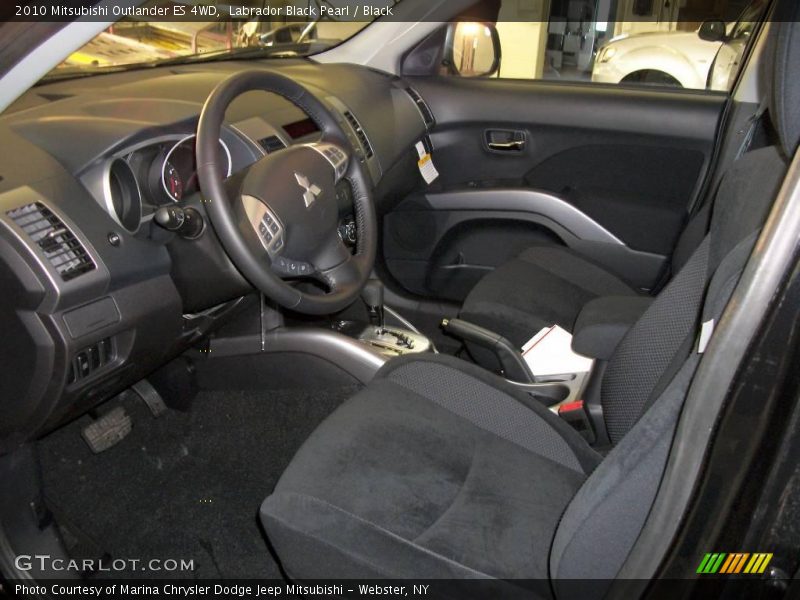 Labrador Black Pearl / Black 2010 Mitsubishi Outlander ES 4WD