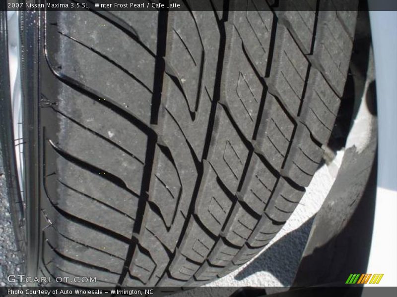 Winter Frost Pearl / Cafe Latte 2007 Nissan Maxima 3.5 SL
