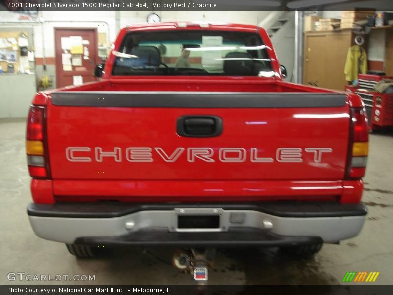 Victory Red / Graphite 2001 Chevrolet Silverado 1500 Regular Cab 4x4