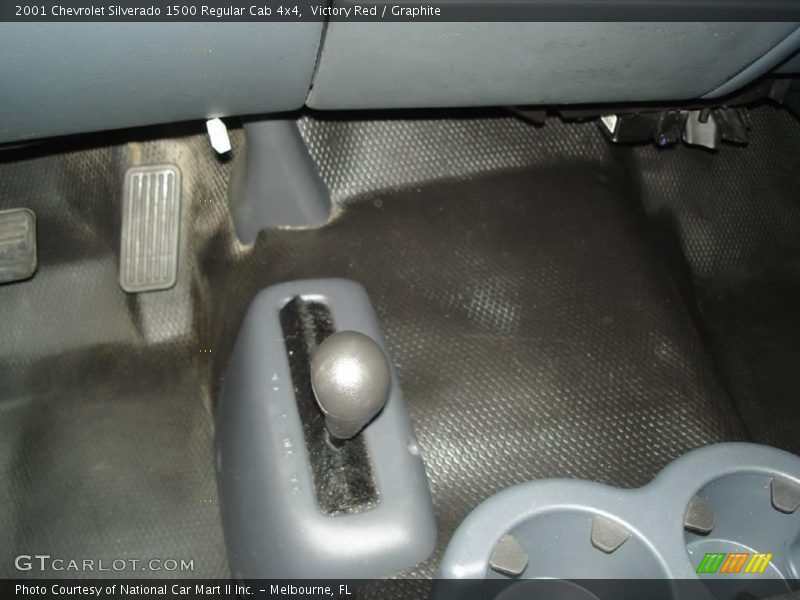 Victory Red / Graphite 2001 Chevrolet Silverado 1500 Regular Cab 4x4