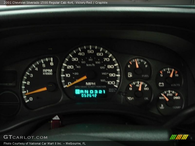 Victory Red / Graphite 2001 Chevrolet Silverado 1500 Regular Cab 4x4