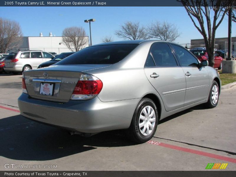 Mineral Green Opalescent / Taupe 2005 Toyota Camry LE