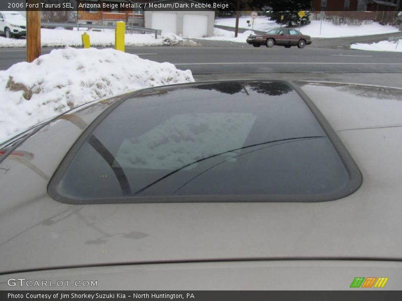 Arizona Beige Metallic / Medium/Dark Pebble Beige 2006 Ford Taurus SEL