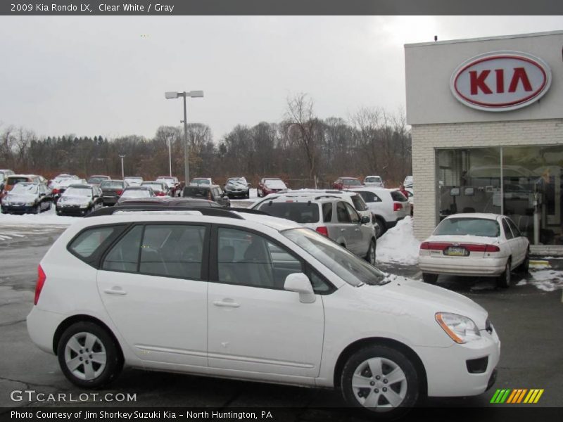 Clear White / Gray 2009 Kia Rondo LX