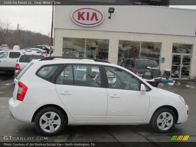 Clear White / Gray 2009 Kia Rondo LX