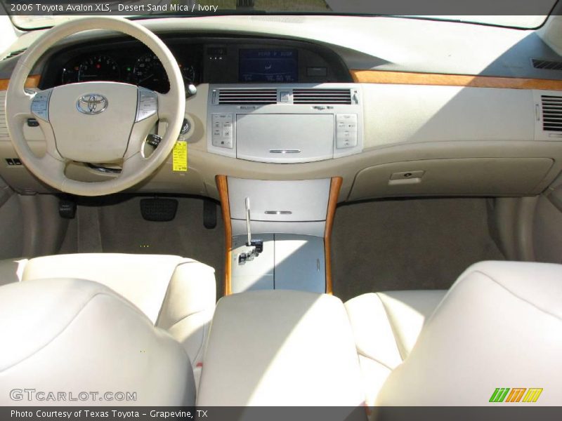 Desert Sand Mica / Ivory 2006 Toyota Avalon XLS