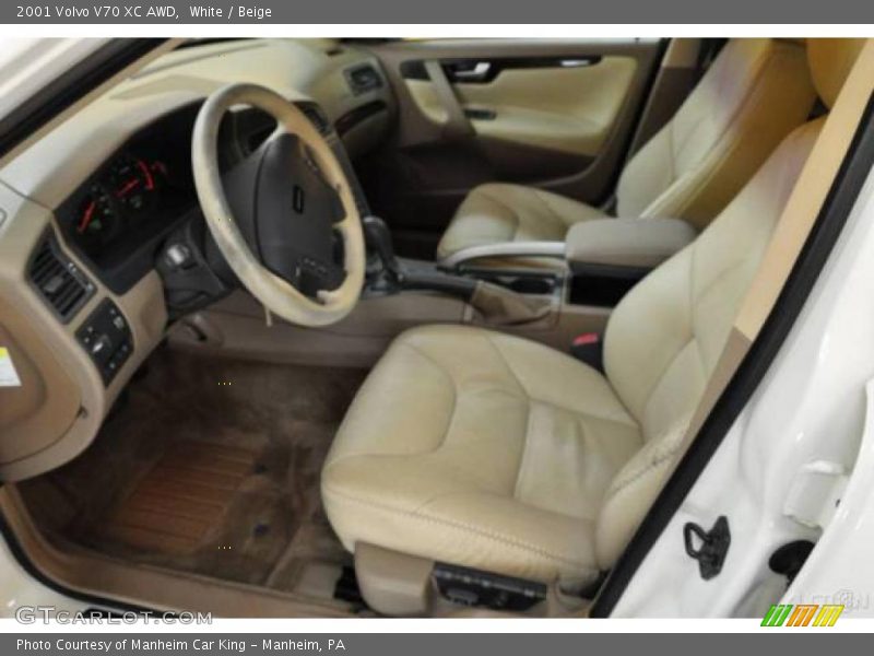 White / Beige 2001 Volvo V70 XC AWD