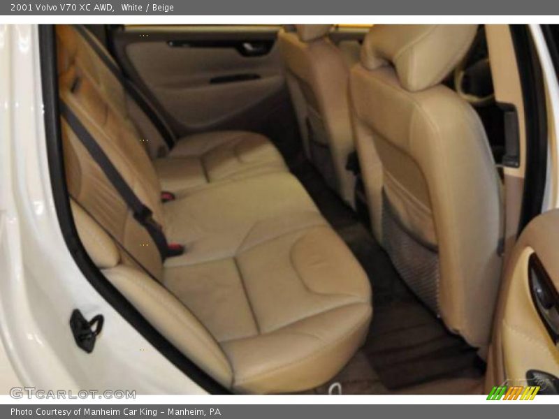 White / Beige 2001 Volvo V70 XC AWD