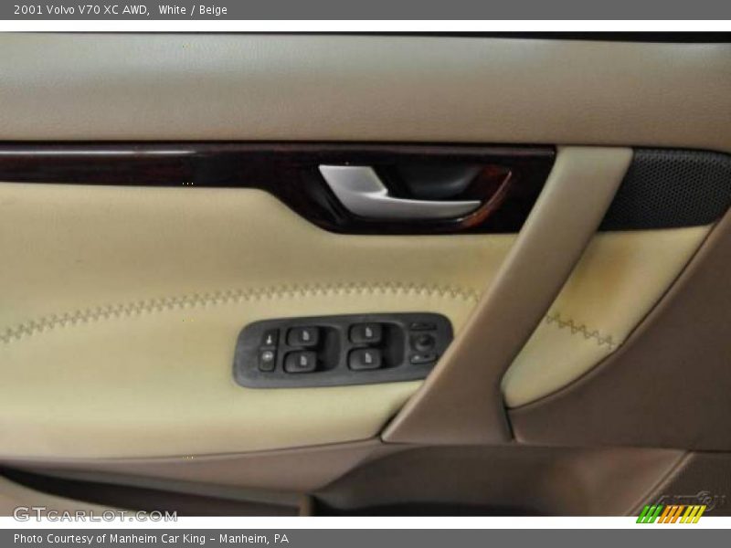 White / Beige 2001 Volvo V70 XC AWD