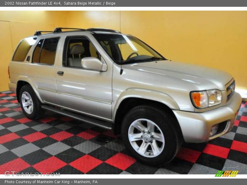 Sahara Beige Metallic / Beige 2002 Nissan Pathfinder LE 4x4