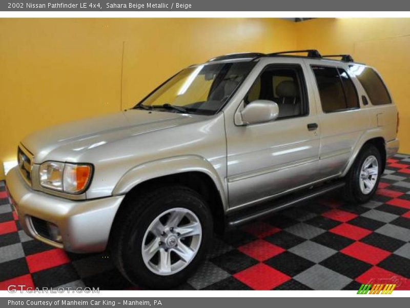 Sahara Beige Metallic / Beige 2002 Nissan Pathfinder LE 4x4