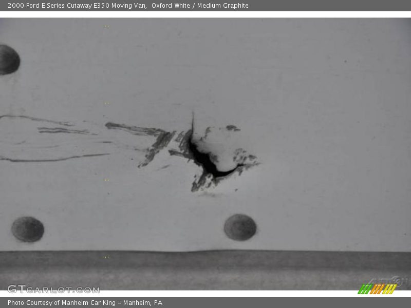 Oxford White / Medium Graphite 2000 Ford E Series Cutaway E350 Moving Van