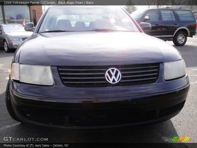 Black Magic Pearl / Black 1999 Volkswagen Passat GLS Sedan