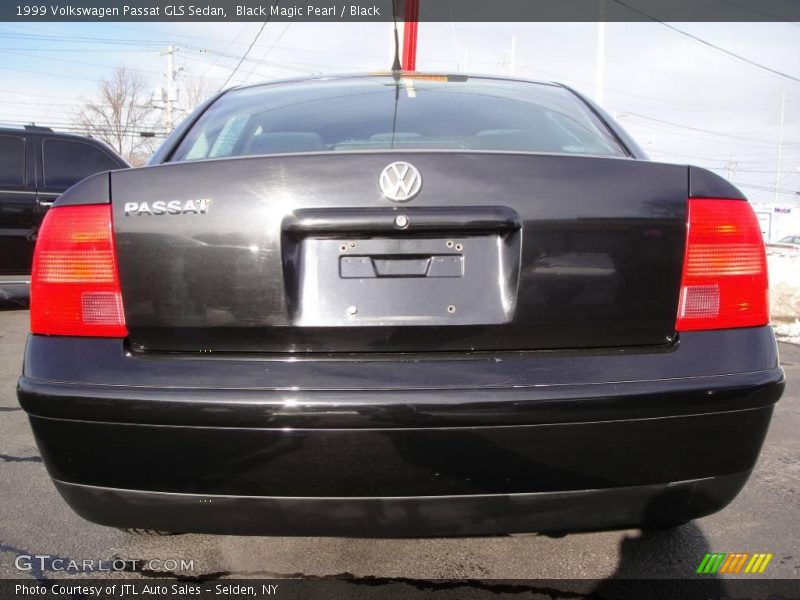 Black Magic Pearl / Black 1999 Volkswagen Passat GLS Sedan