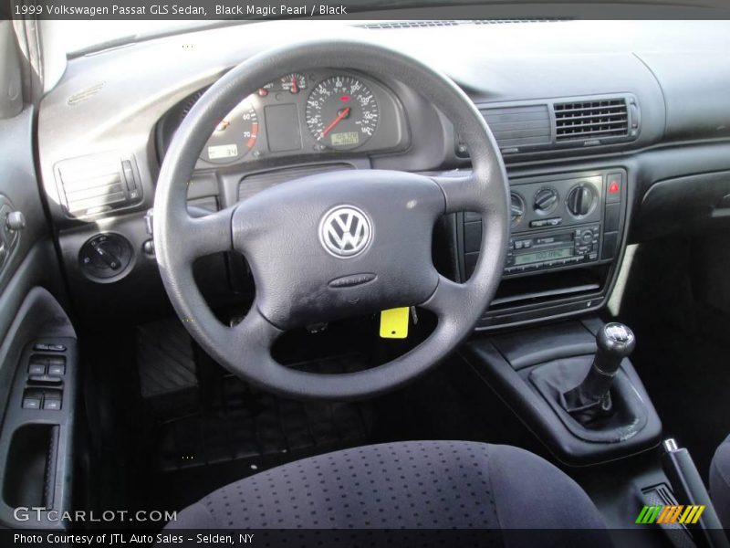 Black Magic Pearl / Black 1999 Volkswagen Passat GLS Sedan