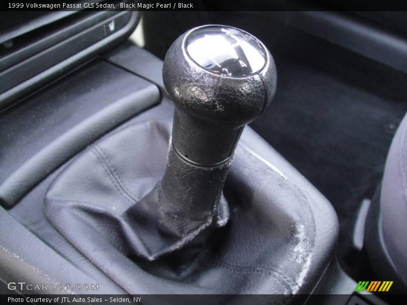 Black Magic Pearl / Black 1999 Volkswagen Passat GLS Sedan