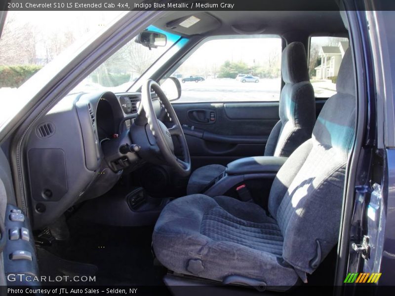 Indigo Blue Metallic / Medium Gray 2001 Chevrolet S10 LS Extended Cab 4x4